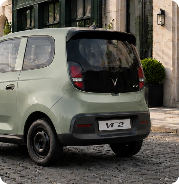 Đuôi xe ô tô điện VinFast VF 2 màu xanh mint