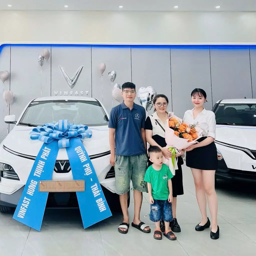 701292903 122115879986984098 8104566247132717701 N - Khách hàng nhận xe tháng 8/2026 tại VinFast Hưng Thịnh Phát - VinFast Hưng Thịnh Phát