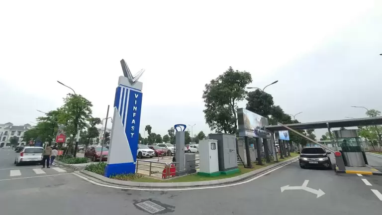 Các loại trụ sạc VinFast V-Green: AC và DC, chọn loại nào?